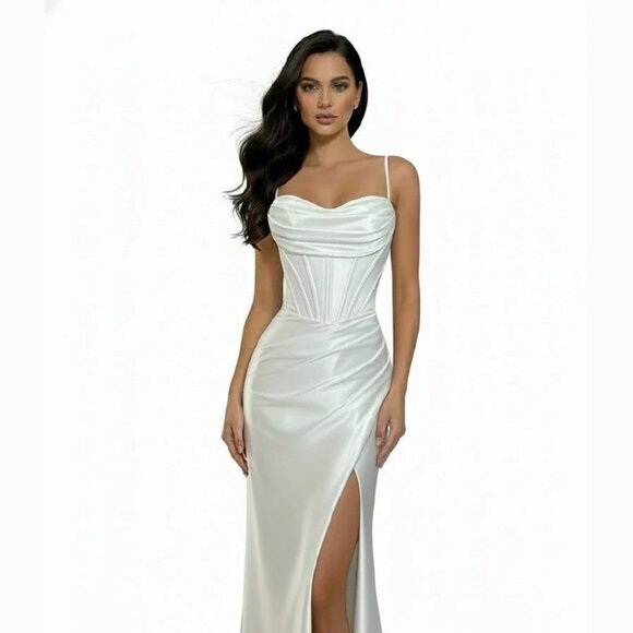 New Sheath Solid Wedding Dress w/ Sweetheart Neck & Lace Up Back TC TL3053L - Picture 1 of 9